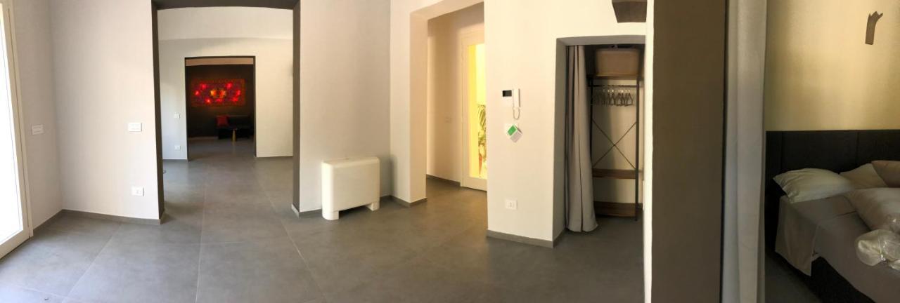 Carlo V - Con Piscina E Giardino Privati Leilighet Lecce Eksteriør bilde