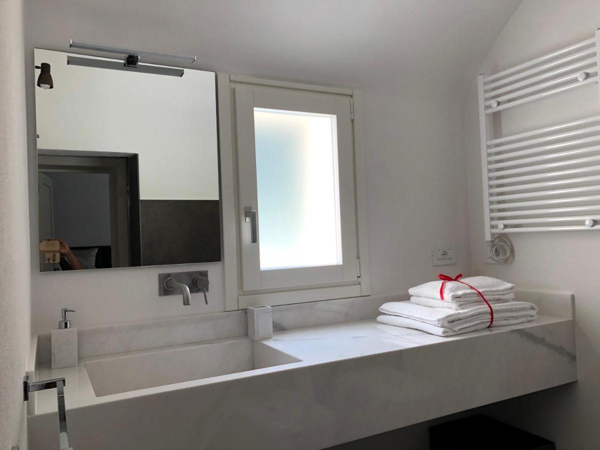 Carlo V - Con Piscina E Giardino Privati Leilighet Lecce Eksteriør bilde
