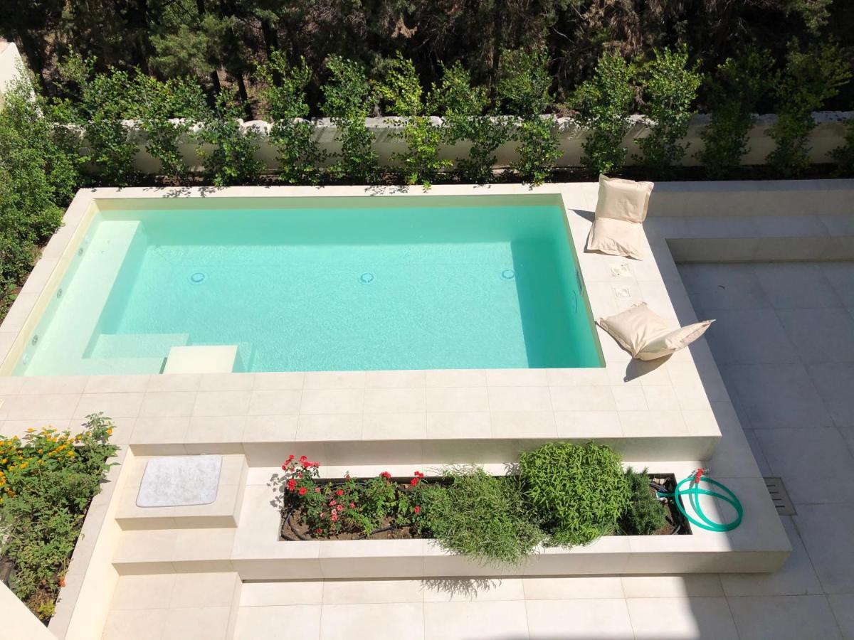 Carlo V - Con Piscina E Giardino Privati Leilighet Lecce Eksteriør bilde
