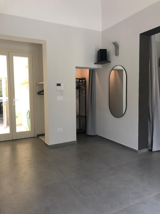 Carlo V - Con Piscina E Giardino Privati Leilighet Lecce Eksteriør bilde