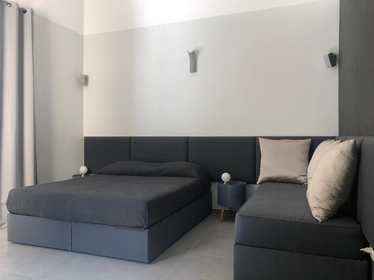 Carlo V - Con Piscina E Giardino Privati Leilighet Lecce Eksteriør bilde